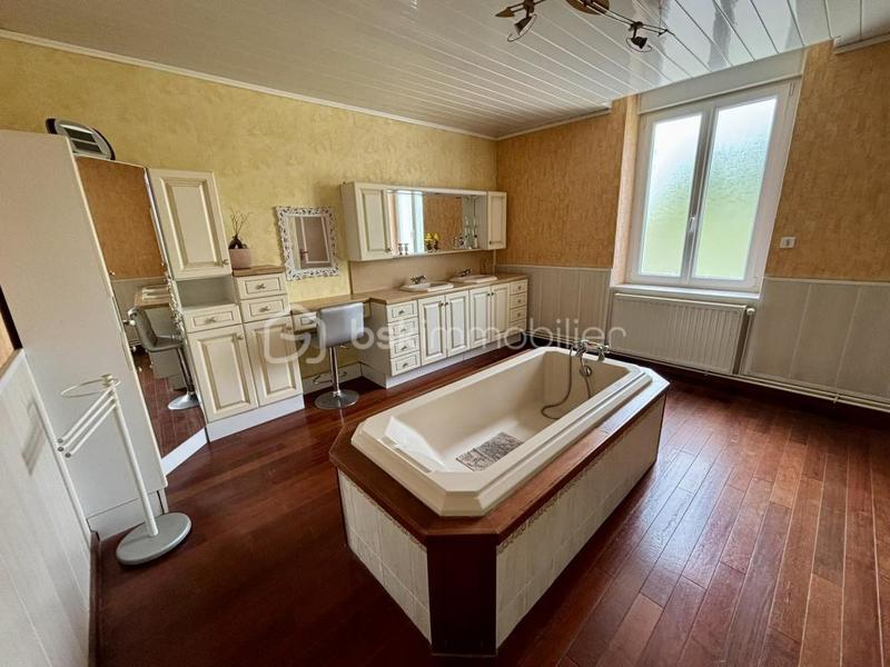 Maison - 197 m² - 5 pièces