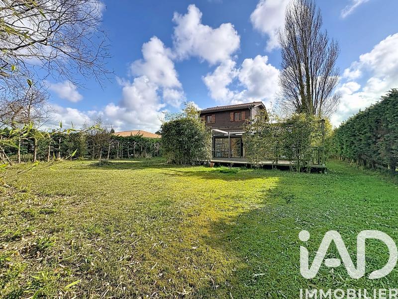 Maison - 152 m² - 8 pièces