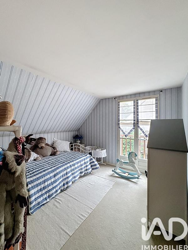 Maison - 245 m² - 7 pièces