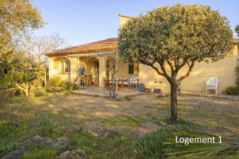 Maison - 229 m² - 12 pièces