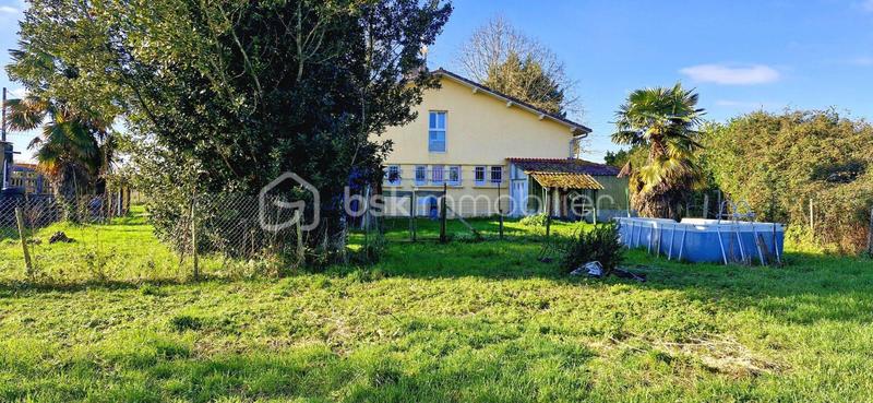 Demeure - 120 m² - 7 pièces