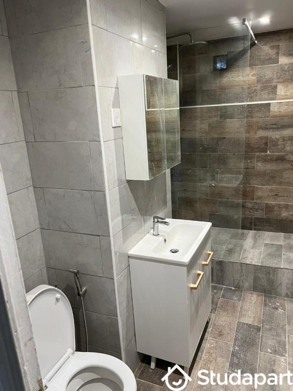 Chambre - 11 m² - 1 pièce