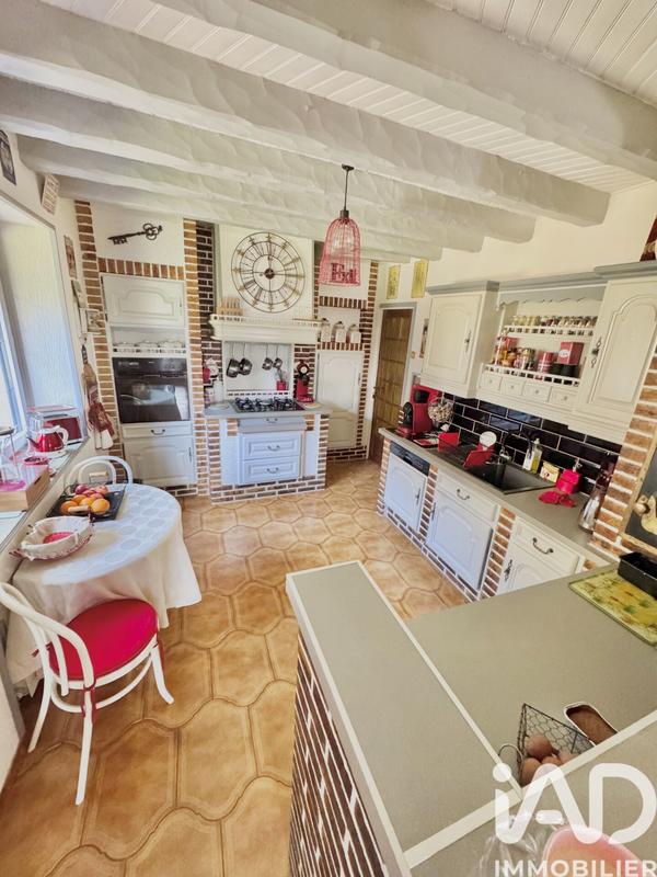 Maison - 210 m² - 6 pièces