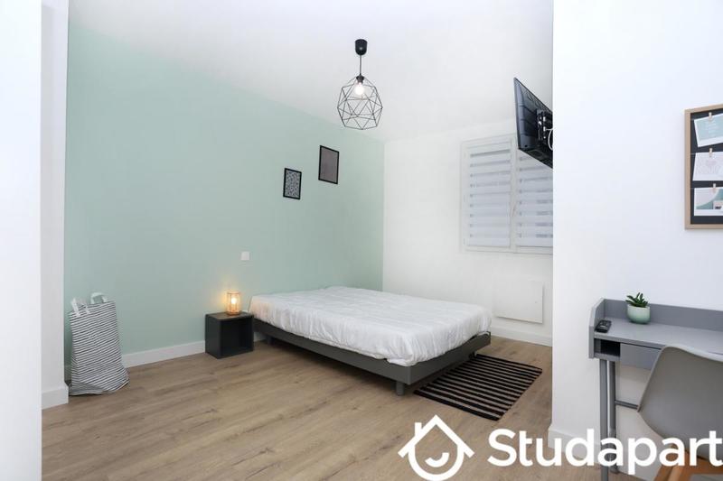 Chambre - 12 m² - 1 pièce