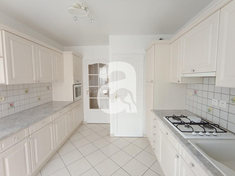 Appartement - 81 m² - 3 pièces