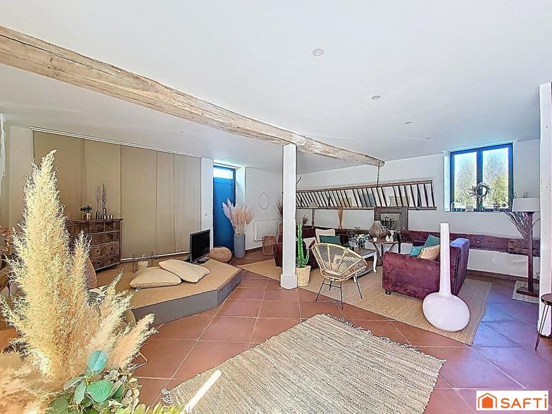 Maison - 372 m² - 12 pièces