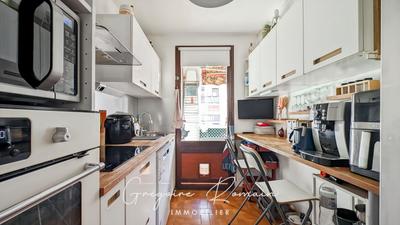 Appartement - 90 m² - 4 pièces