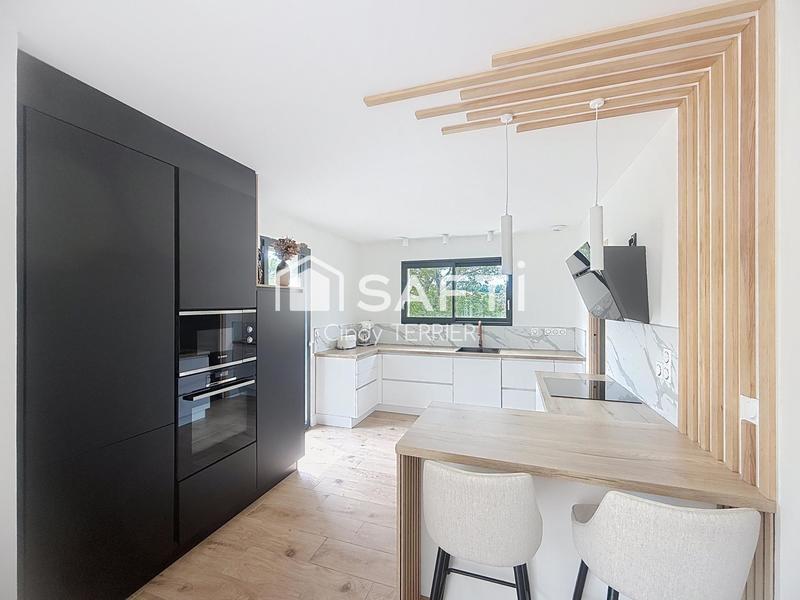 Maison - 148 m² - 6 pièces