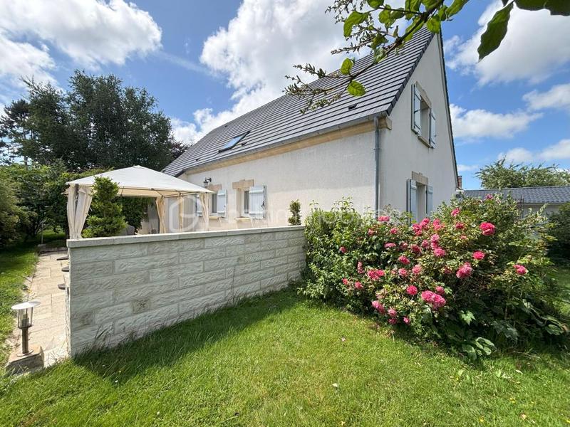 Maison traditionnelle - 200 m² - 6 pièces