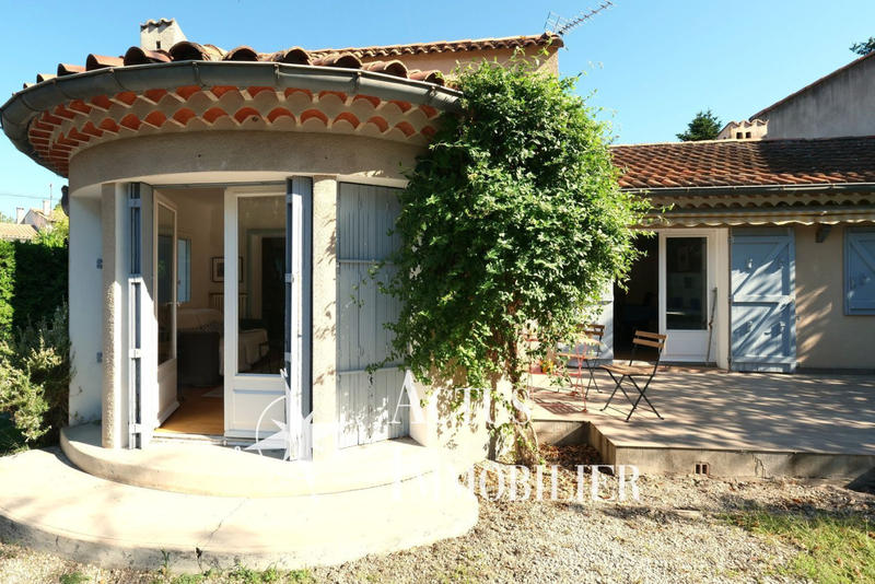 Maison - 214 m² - 6 pièces