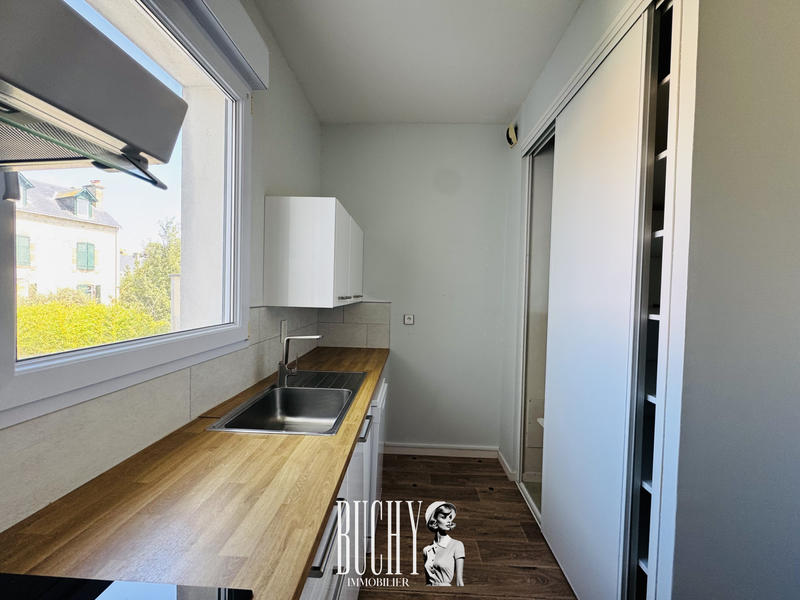 Maison - 220 m² - 12 pièces