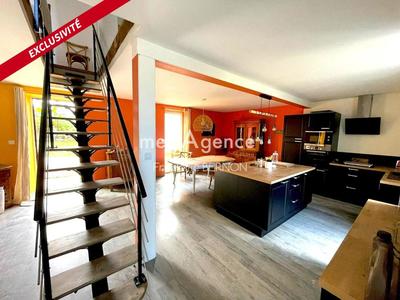 Maison - 194 m² - 6 pièces