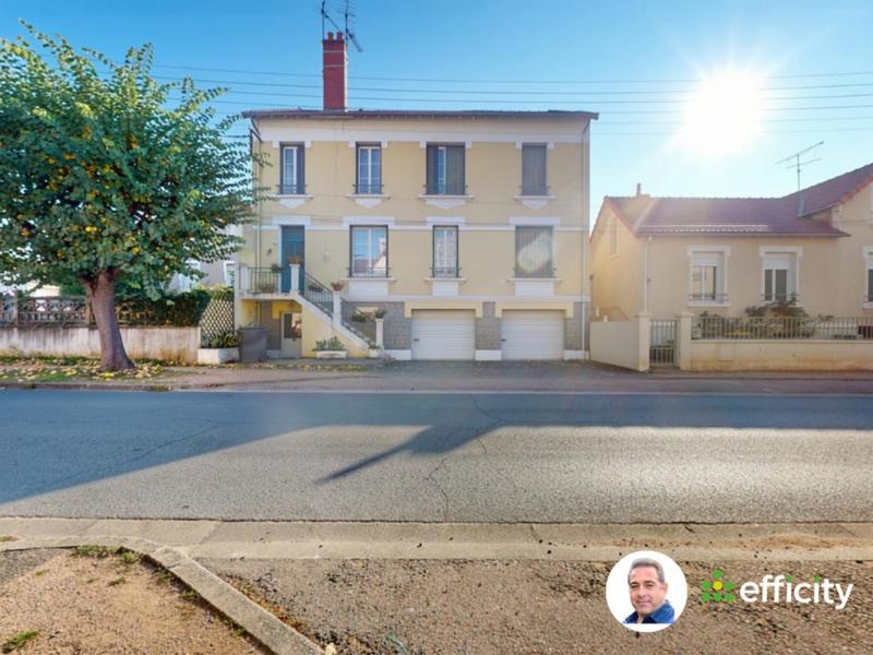 Maison - 240 m² - 12 pièces