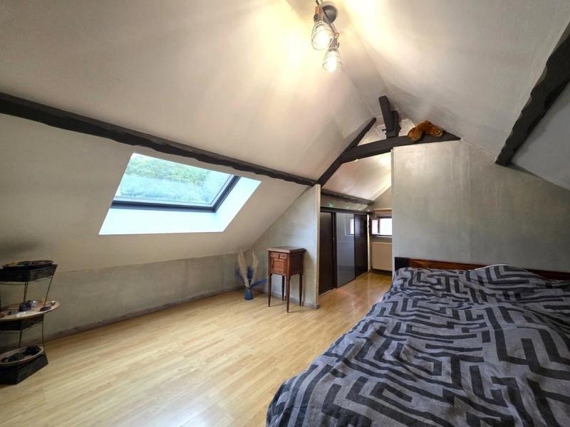 Maison - 217 m² - 8 pièces