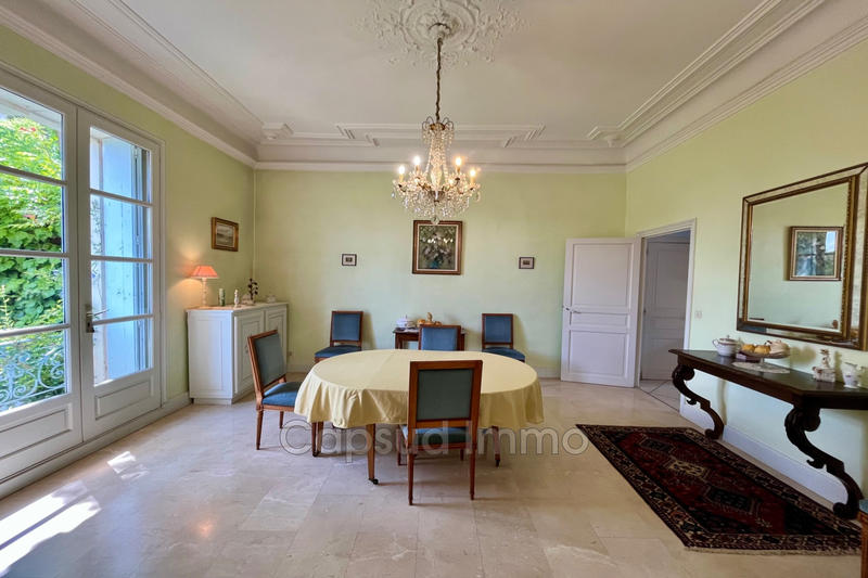 Demeure - 265 m² - 8 pièces