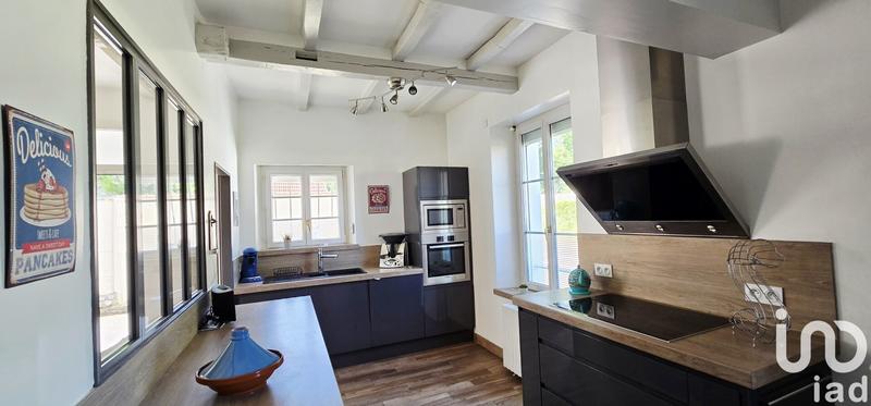 Maison - 290 m² - 8 pièces