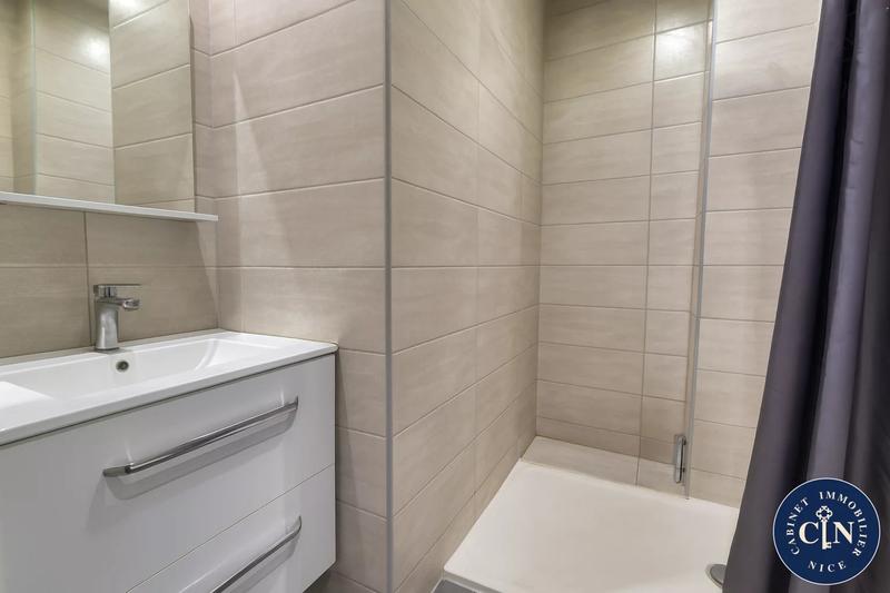 Appartement - 77 m² - 3 pièces