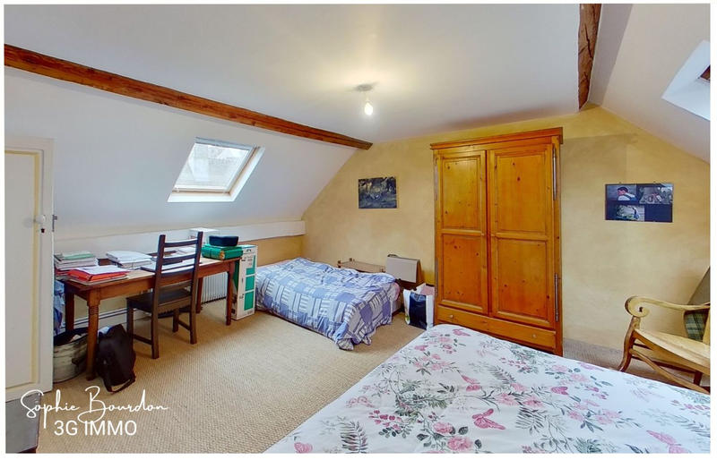 Maison - 107 m² - 6 pièces