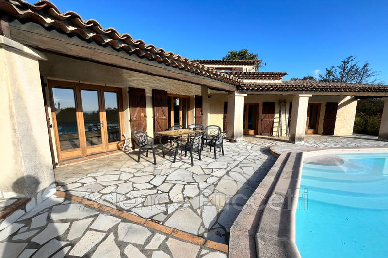 Maison - 170 m² - 6 pièces