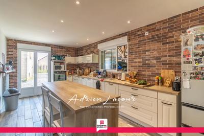 Maison - 153 m² - 7 pièces