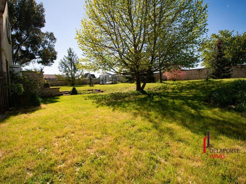 Maison traditionnelle - 168 m² - 6 pièces