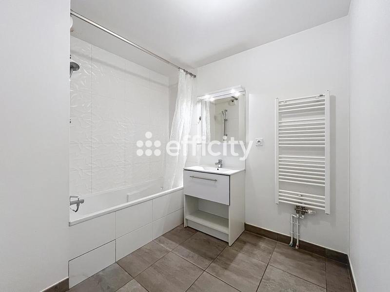 Appartement - 80 m² - 3 pièces