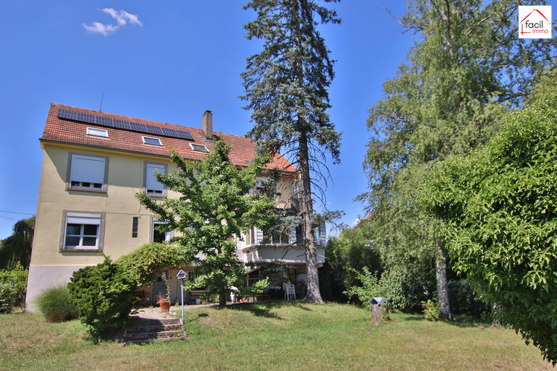 Maison - 352 m² - 16 pièces