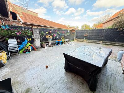 Maison - 195 m² - 7 pièces