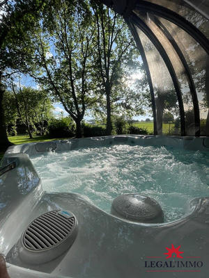 Villa - 248 m² - 7 pièces