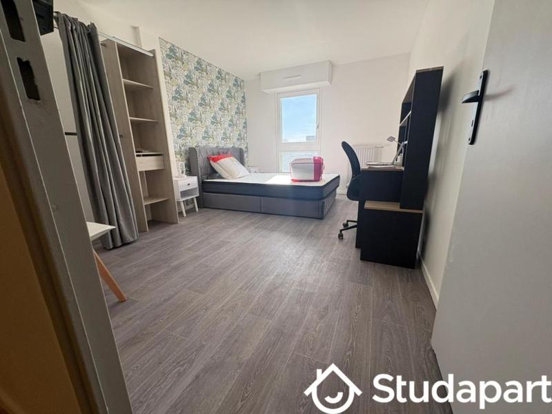 Appartement - 75 m² - 6 pièces