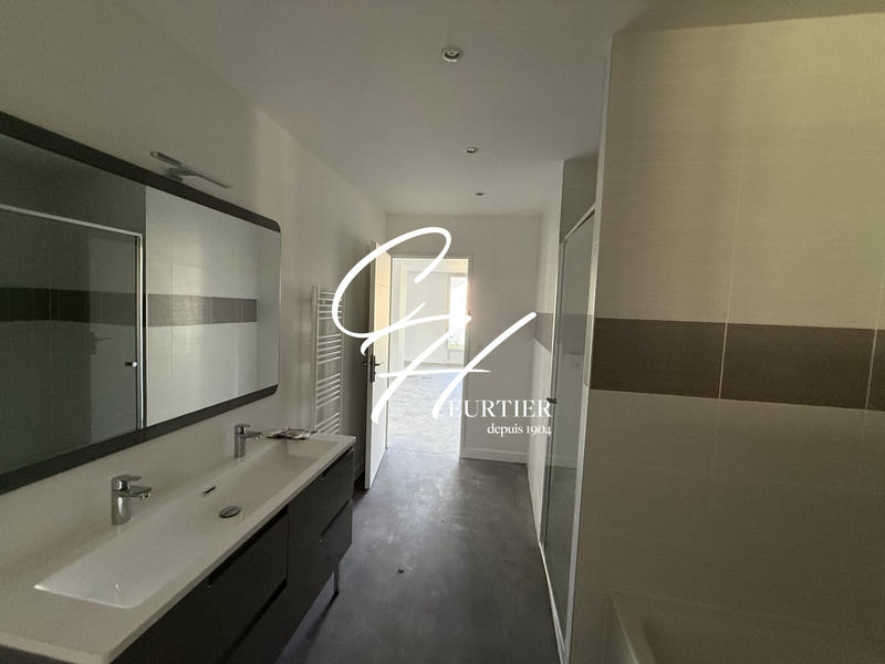 Appartement - 136 m² - 4 pièces