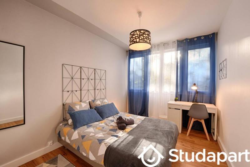 Chambre - 12 m² - 1 pièce