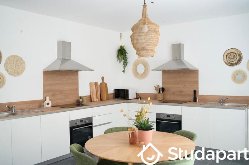 Chambre - 13 m² - 1 pièce