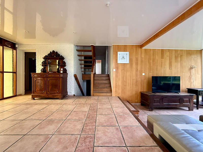 Maison - 300 m² - 10 pièces