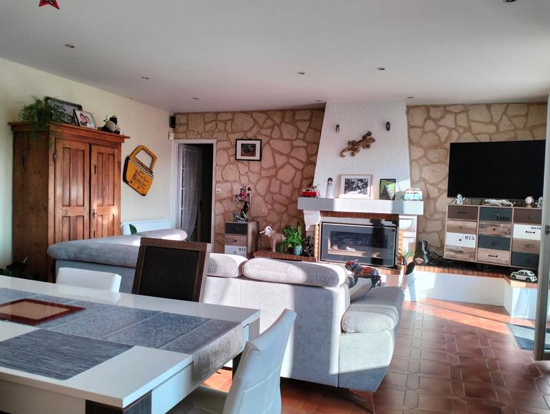 Maison - 101 m² - 5 pièces