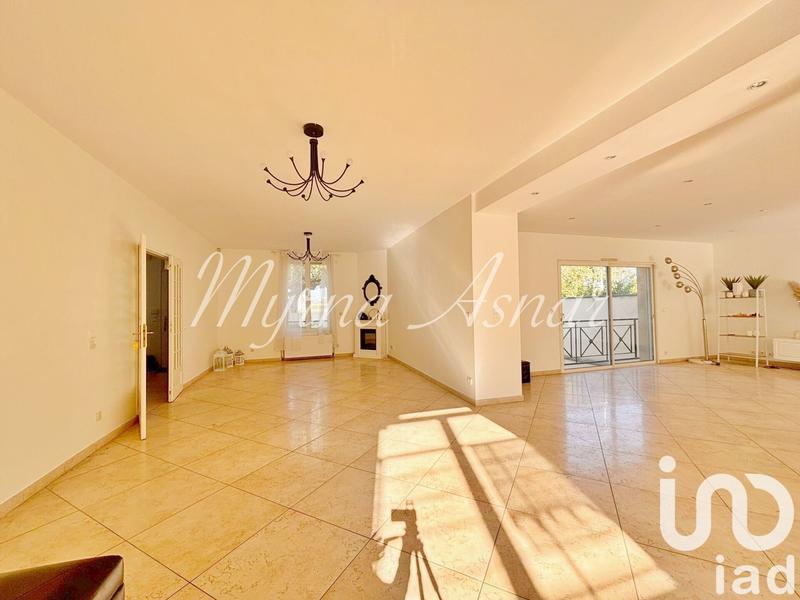 Maison - 295 m² - 8 pièces