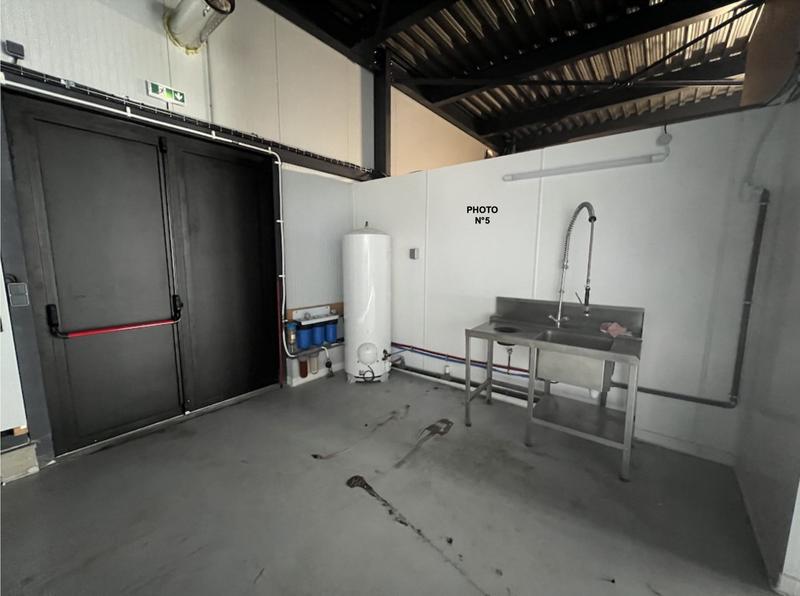 Local commercial - 220 m² - 1 pièce