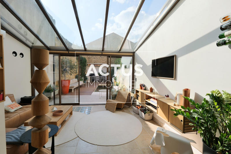 Maison - 182 m² - 7 pièces