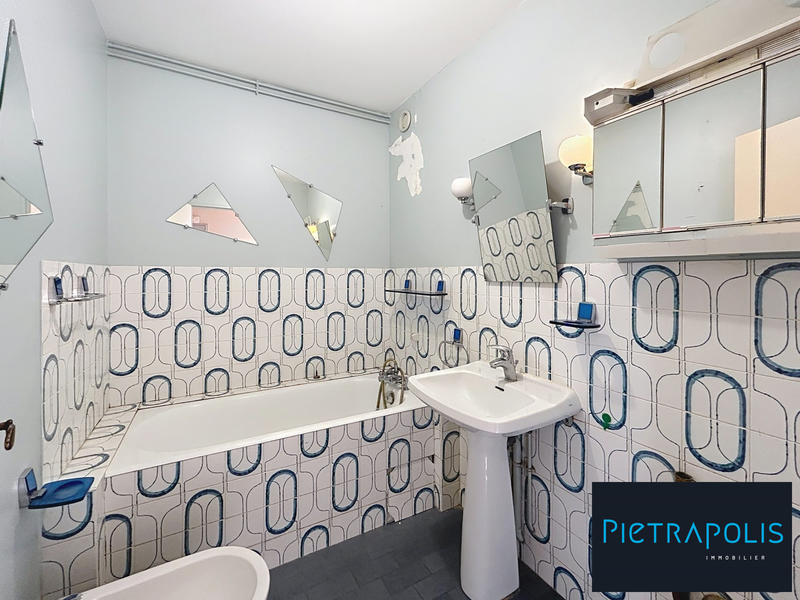 Appartement - 95 m² - 5 pièces