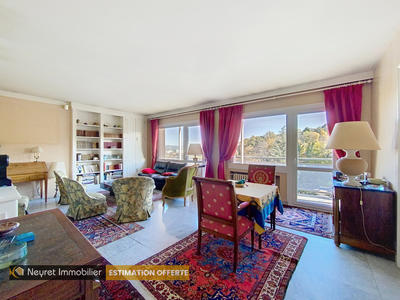 Appartement - 152 m² - 6 pièces