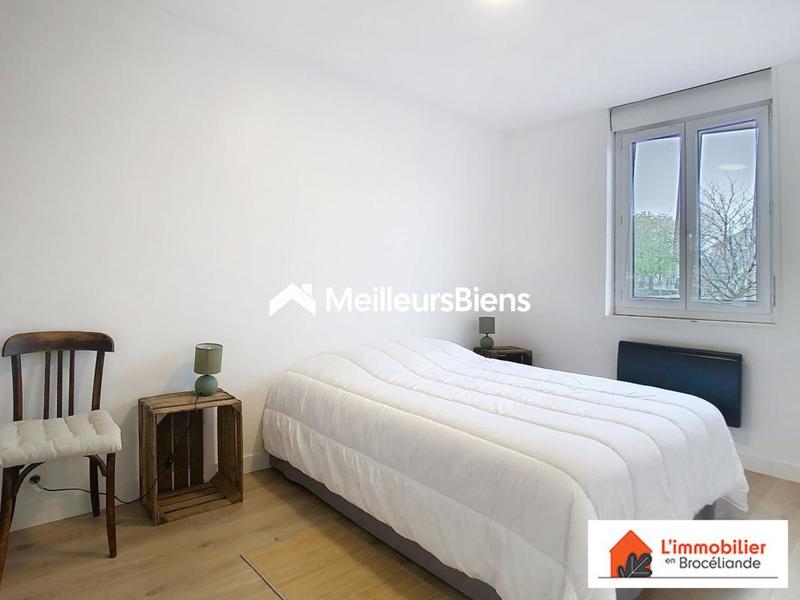 Local d'activité / Entrepôt - 315 m² - 13 pièces