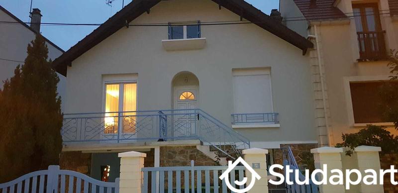 Chambre - 12 m² - 1 pièce