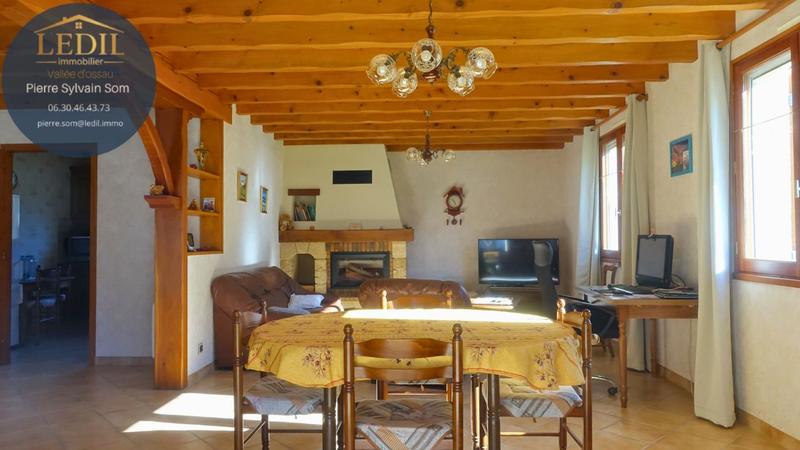 Maison - 111 m² - 4 pièces