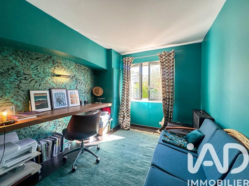 Maison - 180 m² - 7 pièces