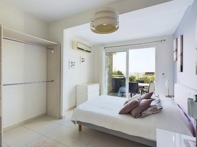 Maison - 270 m² - 11 pièces