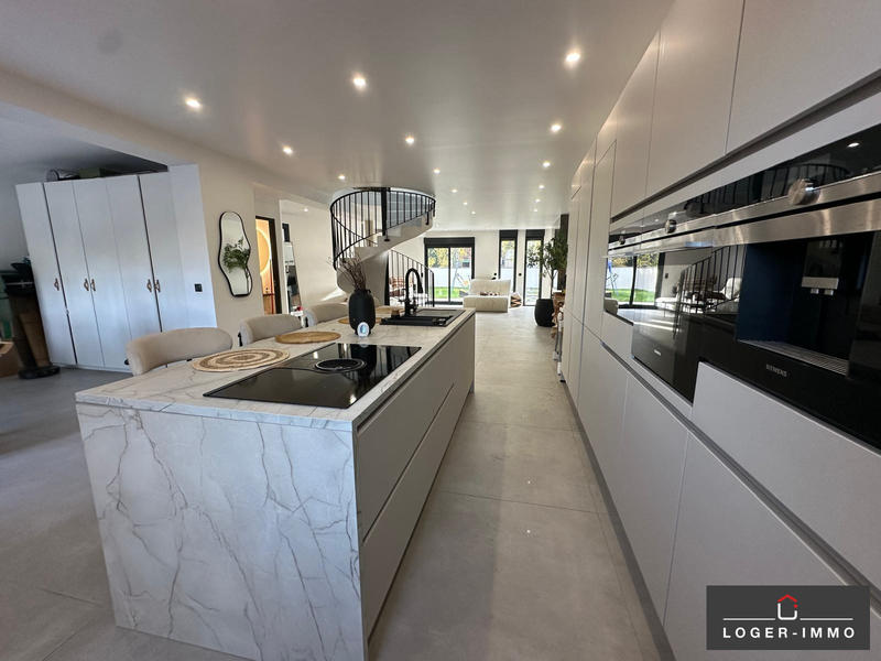 Maison - 190 m² - 6 pièces