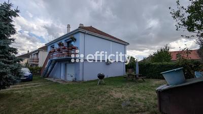Maison - 77 m² - 6 pièces