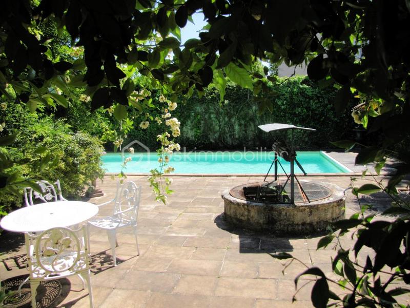 Hôtel particulier - 600 m² - 18 pièces