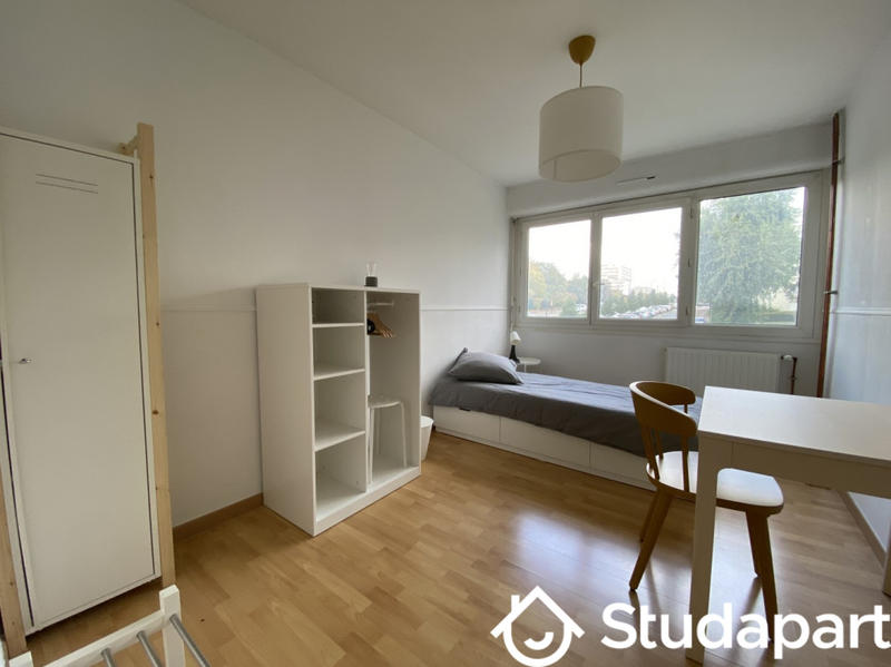 Chambre - 12 m² - 1 pièce