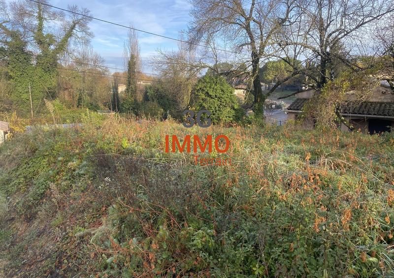 Terrain constructible - 600 m²